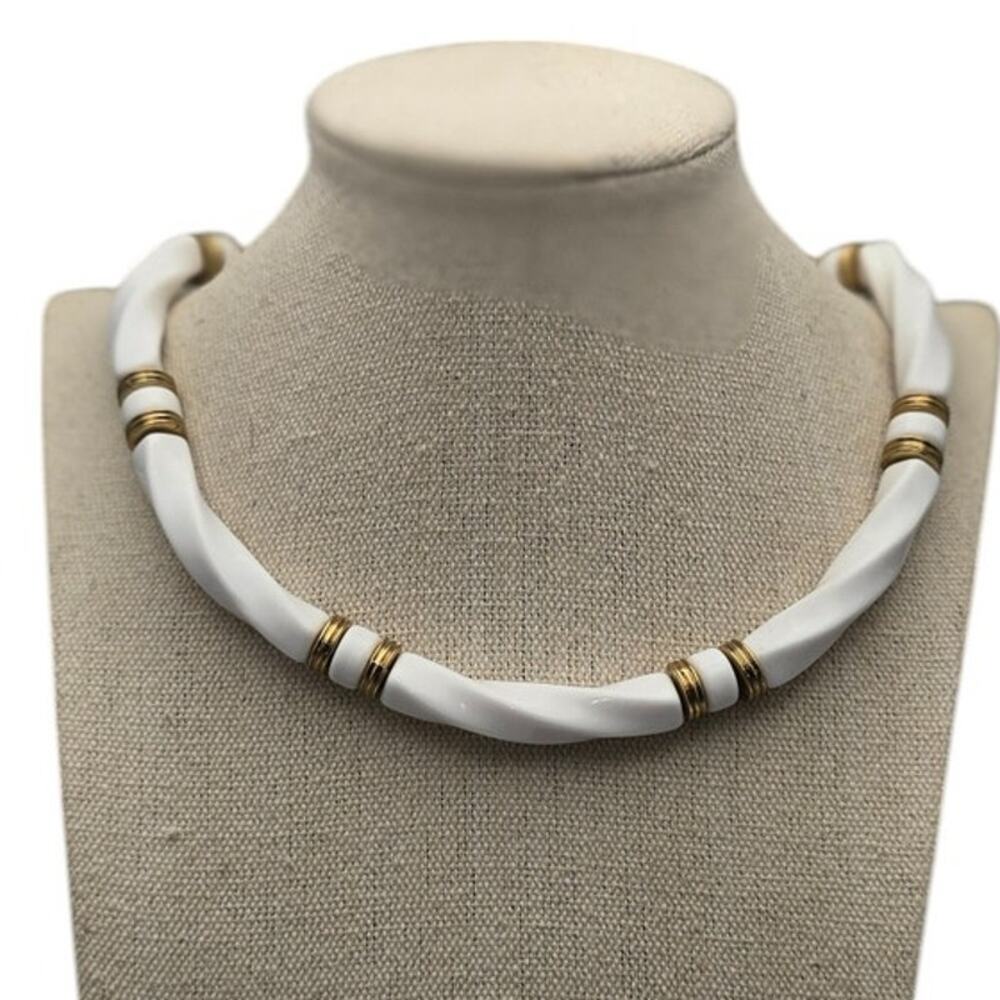 Avon White Twisted Necklace with Gold Tone Accents - Vintage Classic